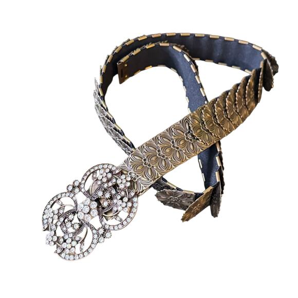 Kelly Kouri Gold Tone Metal Stretch Scales Belt with Crystal Flower Buckle - Picture 1 of 5